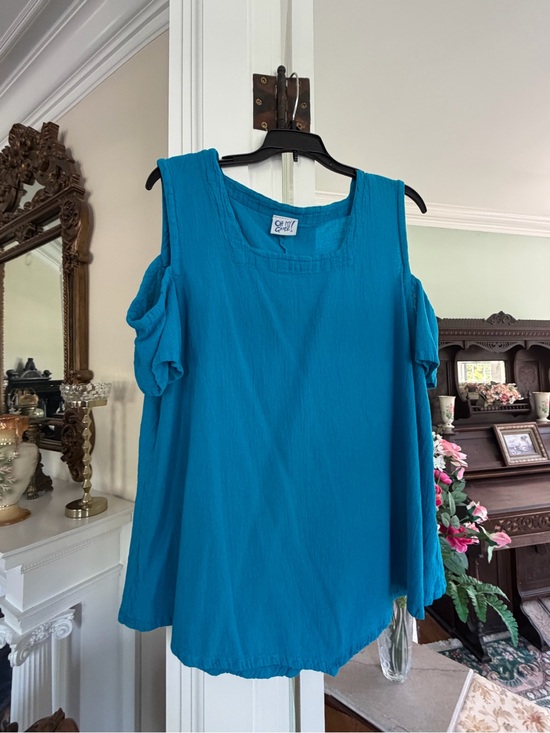 Oh My Gauze! Tops - Oh My Gauze! Blue Cold-Shoulder Tunic Top size 3 (XL)